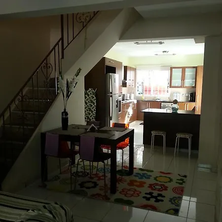 Helen Town House Tatil Evi *